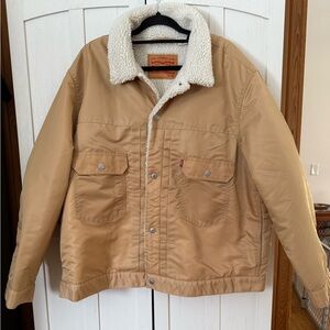 Levi's Men's Type II Sherpa Trucker Jacket; Men’s XXL